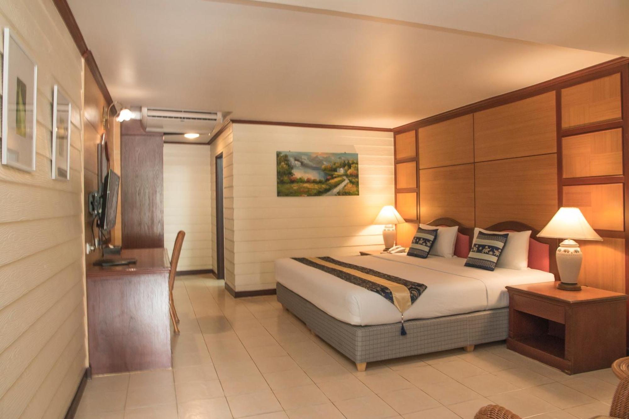 S Lodge Pattaya Formally Sabai Lodge Екстер'єр фото