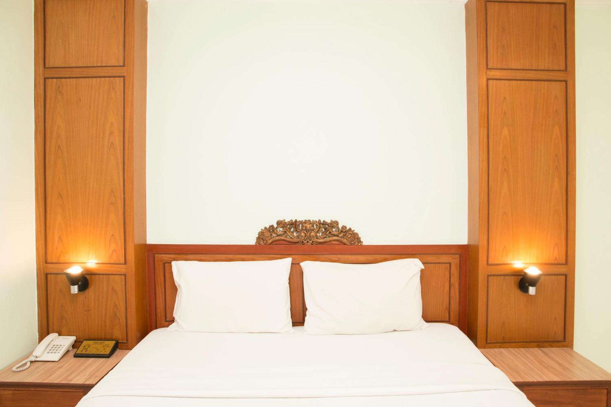 S Lodge Pattaya Formally Sabai Lodge Екстер'єр фото